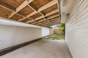 11554 Gullwood Dr, Houston, TX 77089 - Photo 13