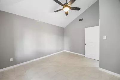 11554 Gullwood Drive, Houston, TX 77089 - Photo 9