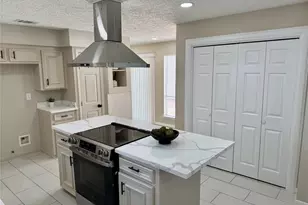4231 Meadowbank Dr, Seabrook, TX 77586 - Photo 9