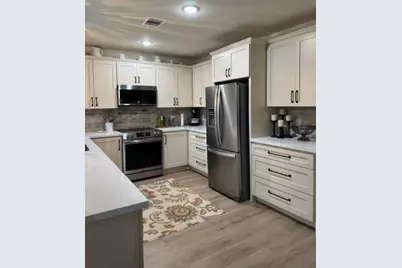 920 W Galveston Street, League City, TX 77573 - Photo 11