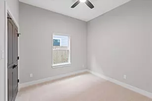 7349 Sandle St, Houston, TX 77088 - Photo 11