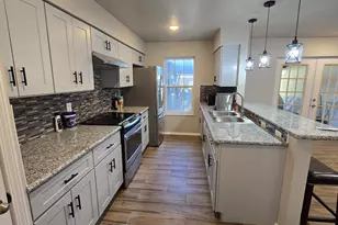 11807 Algonquin Dr, Houston, TX 77089 - Photo 9