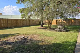 11807 Algonquin Dr, Houston, TX 77089 - Photo 11