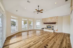 22621 Bay Point Dr, Galveston, TX 77554 - Photo 17