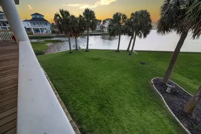 22621 Bay Point Drive, Galveston, TX 77554 - Photo 35