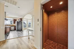 22621 Bay Point Dr, Galveston, TX 77554 - Photo 19