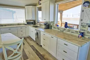 2061 County Rd 230, Sargent, TX 77414 - Photo 5