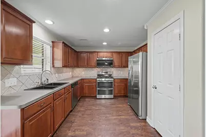 9411 Sagehampton Court, Spring, TX 77379 - Photo 15