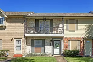 3812 Laura Leigh Dr, Friendswood, TX 77546 - Photo 1