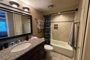 2220 S Piney Point Rd, Houston, TX 77063 - Photo 7