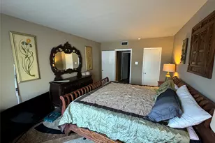 2220 S Piney Point Rd, Houston, TX 77063 - Photo 5