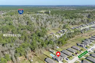 430 Kickapoo Dr, Anahuac, TX 77514 - Photo 3