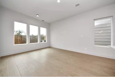 13105 Moncloa Drive, Houston, TX 77047 - Photo 11