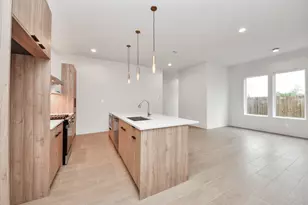 13105 Moncloa Dr, Houston, TX 77047 - Photo 7