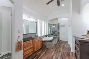 26 Lufberry Pl, Tomball, TX 77375 - Photo 37