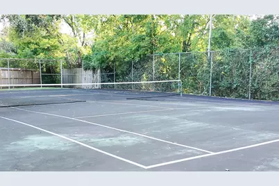 8020 Braesmain Drive #1603, Houston, TX 77025 - Photo 15