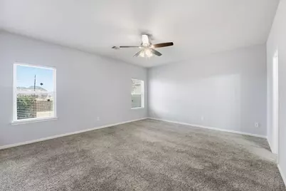 719 Longstreet Drive, Richmond, TX 77469 - Photo 5