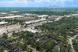 725 W 41st St, Houston, TX 77018 - Photo 31