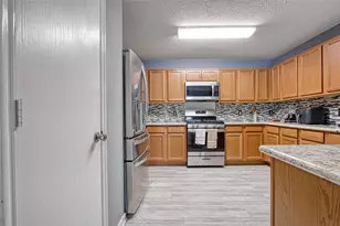 2666 Skyview Downs Dr, Houston, TX 77047 - Photo 7