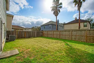 2666 Skyview Downs Dr, Houston, TX 77047 - Photo 17