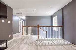 2666 Skyview Downs Dr, Houston, TX 77047 - Photo 9