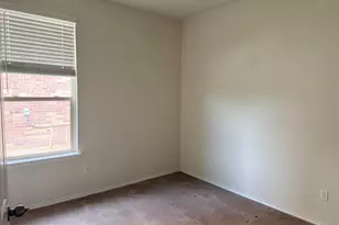 1829 T H Johnson Dr, Taylor, TX 76574 - Photo 13