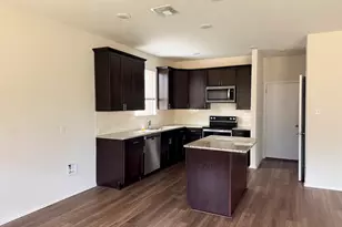 1829 T H Johnson Dr, Taylor, TX 76574 - Photo 3