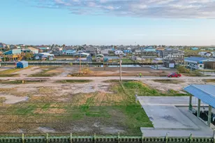 1107 Gator Point, Crystal Beach, TX 77650 - Photo 15