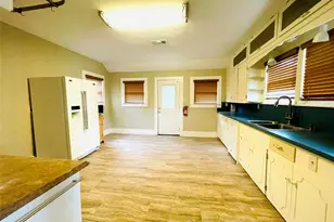 229 E Saunders St, League City, TX 77573 - Photo 7