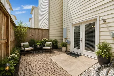 8642 Meadowcroft Drive, Houston, TX 77063 - Photo 21