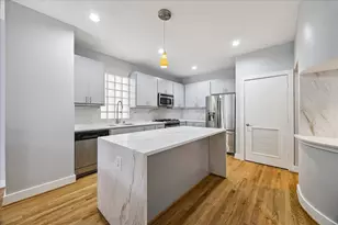 8642 Meadowcroft Dr, Houston, TX 77063 - Photo 3