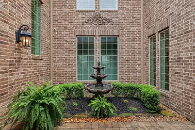 26 Hollyflower Place, Tomball, TX 77375 - Photo 5