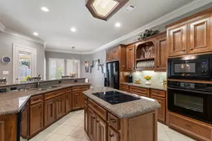 6607 Barrington Grn, Houston, TX 77069 - Photo 9