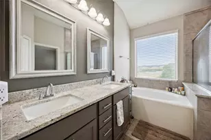 323 Biltmore Loop, Montgomery, TX 77316 - Photo 21