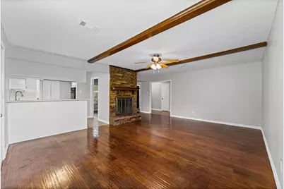 4205 Queenswood Street, Baytown, TX 77521 - Photo 9