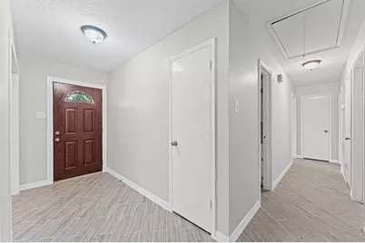 4205 Queenswood Street, Baytown, TX 77521 - Photo 5