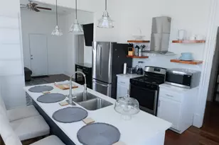 2310 33rd St, Galveston, TX 77550 - Photo 7