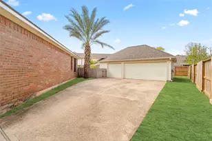 4505 Spring Iris Ct, League City, TX 77573 - Photo 25