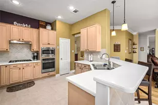 4505 Spring Iris Ct, League City, TX 77573 - Photo 9