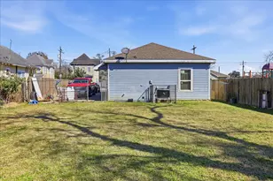 1050 Ave C, Beaumont, TX 77701 - Photo 27