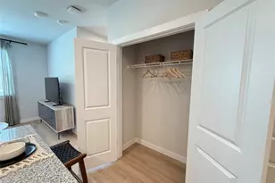 1610 Campbell Rd, Houston, TX 77055 - Photo 11