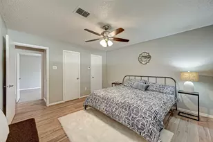 5806 Chrystell Ln, Houston, TX 77092 - Photo 11