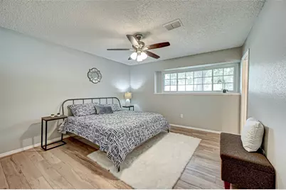 5806 Chrystell Lane, Houston, TX 77092 - Photo 11