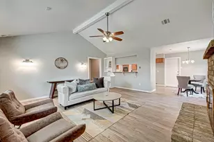 5806 Chrystell Ln, Houston, TX 77092 - Photo 5
