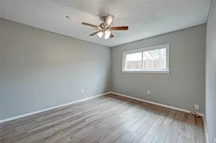 5806 Chrystell Ln, Houston, TX 77092 - Photo 13
