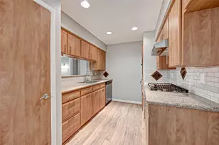 5806 Chrystell Ln, Houston, TX 77092 - Photo 7