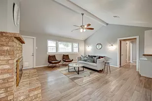 5806 Chrystell Ln, Houston, TX 77092 - Photo 3