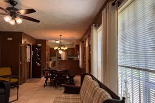 203 E Thornton Rd, Houston, TX 77022 - Photo 5