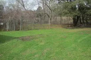 11 Harmon Creek Dr, Huntsville, TX 77320 - Photo 9