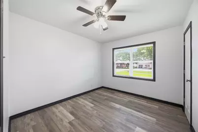 9723 Oldcrest Drive, Stafford, TX 77477 - Photo 15